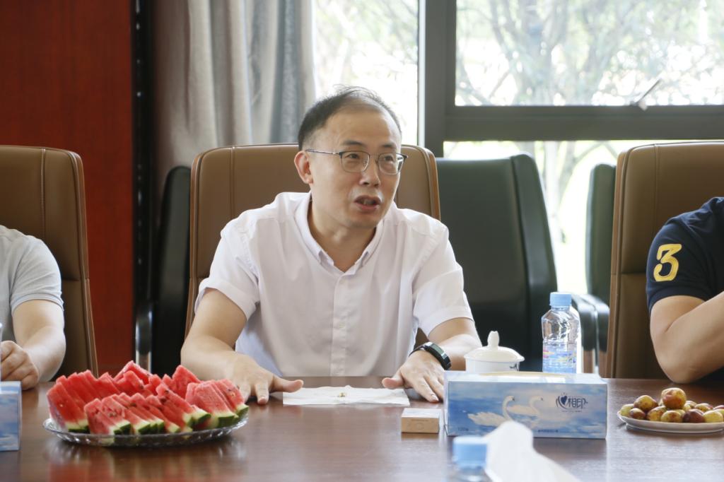 1d025a92731b3252b3df900430257b0